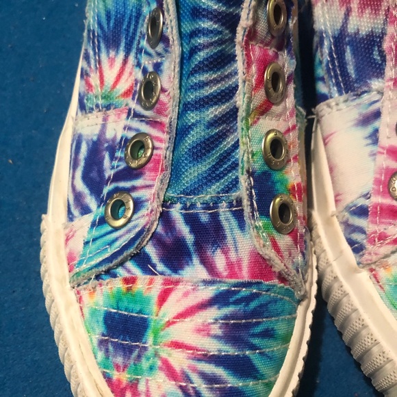 Blowfish tie dyed tennis shoes Size 7.5 - Picture 3 of 5